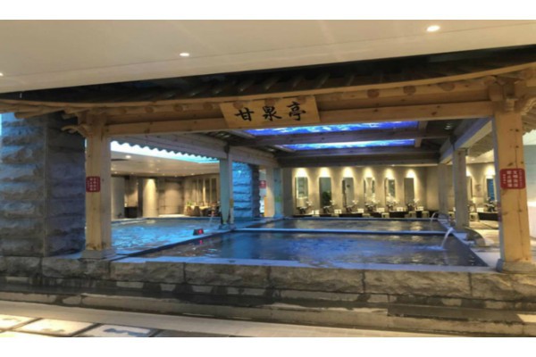 重庆南城夜色璀璨，品味巴渝风情夜生活